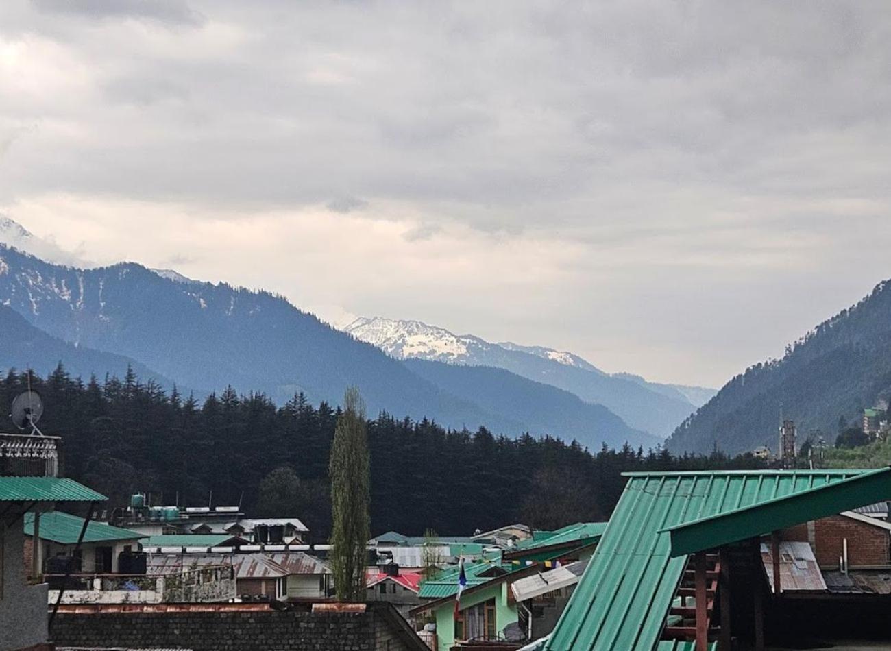 Hotel Premier Mall Road Manali 외부 사진